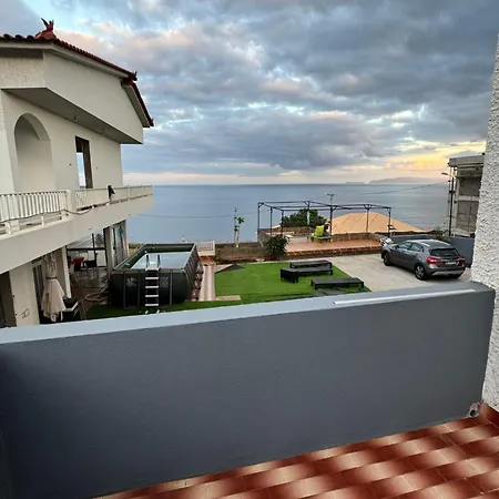 Lov - Lombadinha Ocean View Ferienhaus *